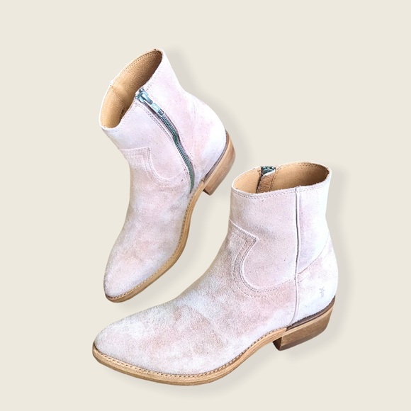 Frye Billy Blush Pink Suede Leather Zip Up Short Cute Festival Cowboy Ankle Boot - Picture 15 of 16